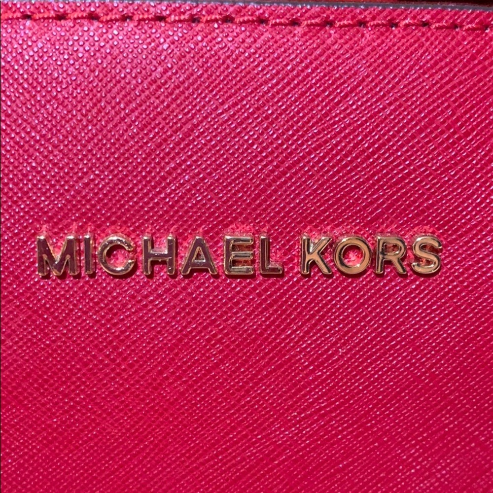 Authentic Michael Kors Hand/Shoulder Bag - Picture 3 of 8